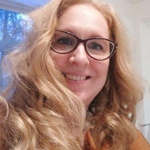 Meet your Posher, Julie